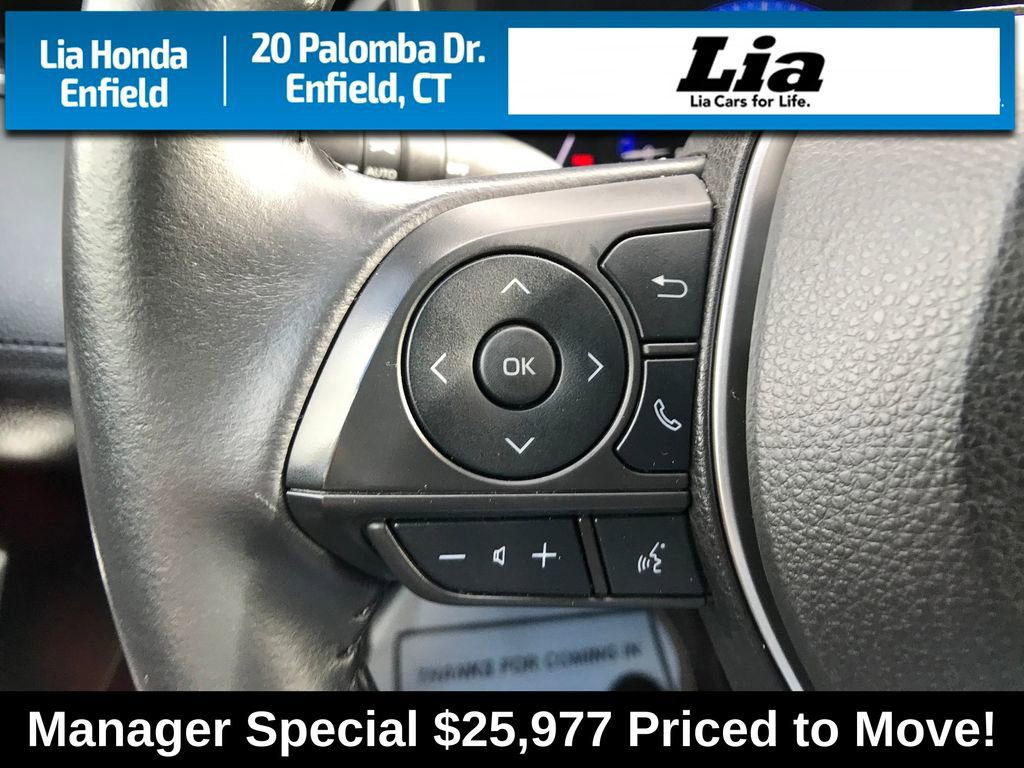 Used 2022 Toyota Corolla Cross XLE image 25