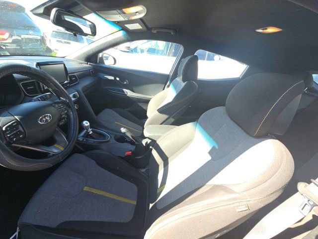 Used 2019 Hyundai Veloster Turbo R-Spec FWD image 4