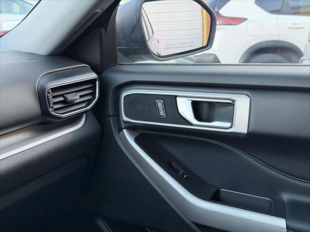 Used 2023 Ford Explorer XLT w/ Equipment Group 202A image 34