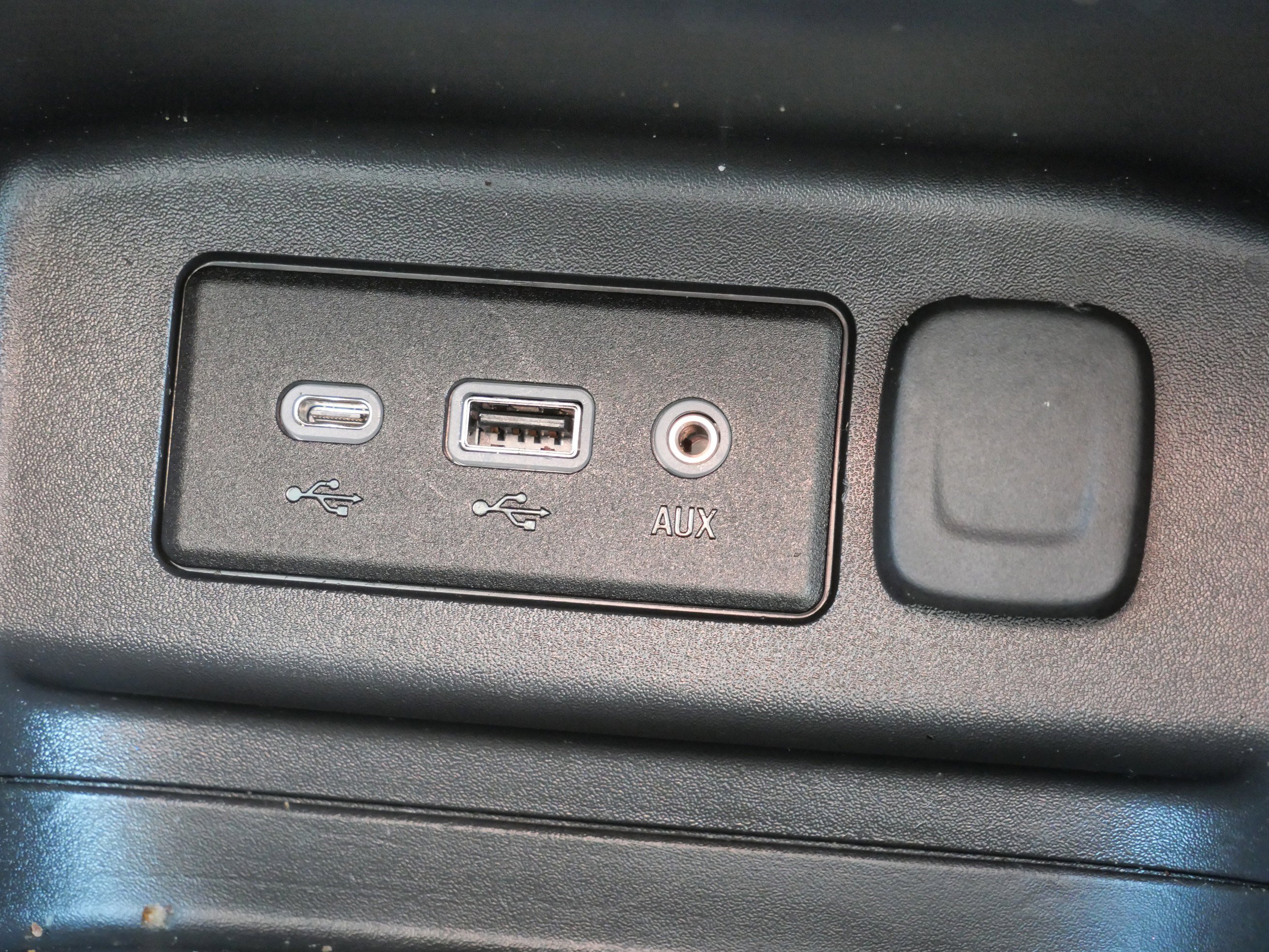 Used 2022 Chevrolet Equinox LT image 28