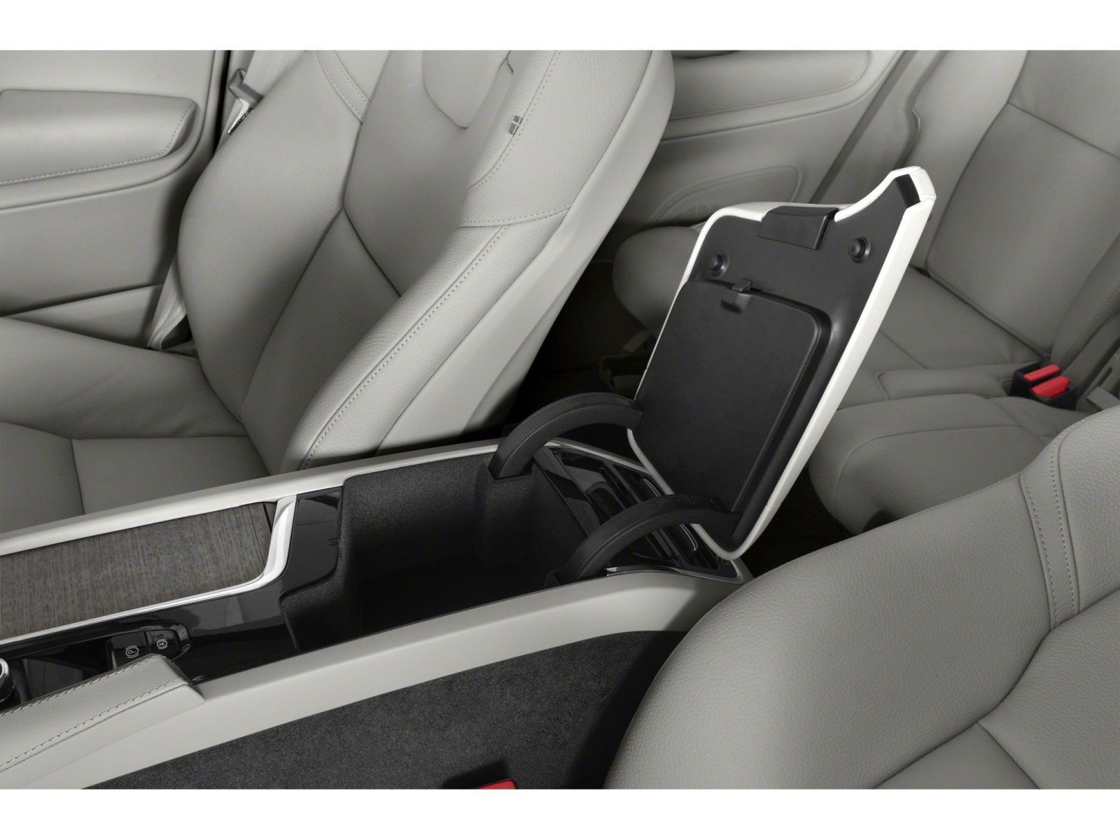 Used 2024 Volvo XC90 T8 Ultimate w/ Lounge Package AWD/4WD image 9