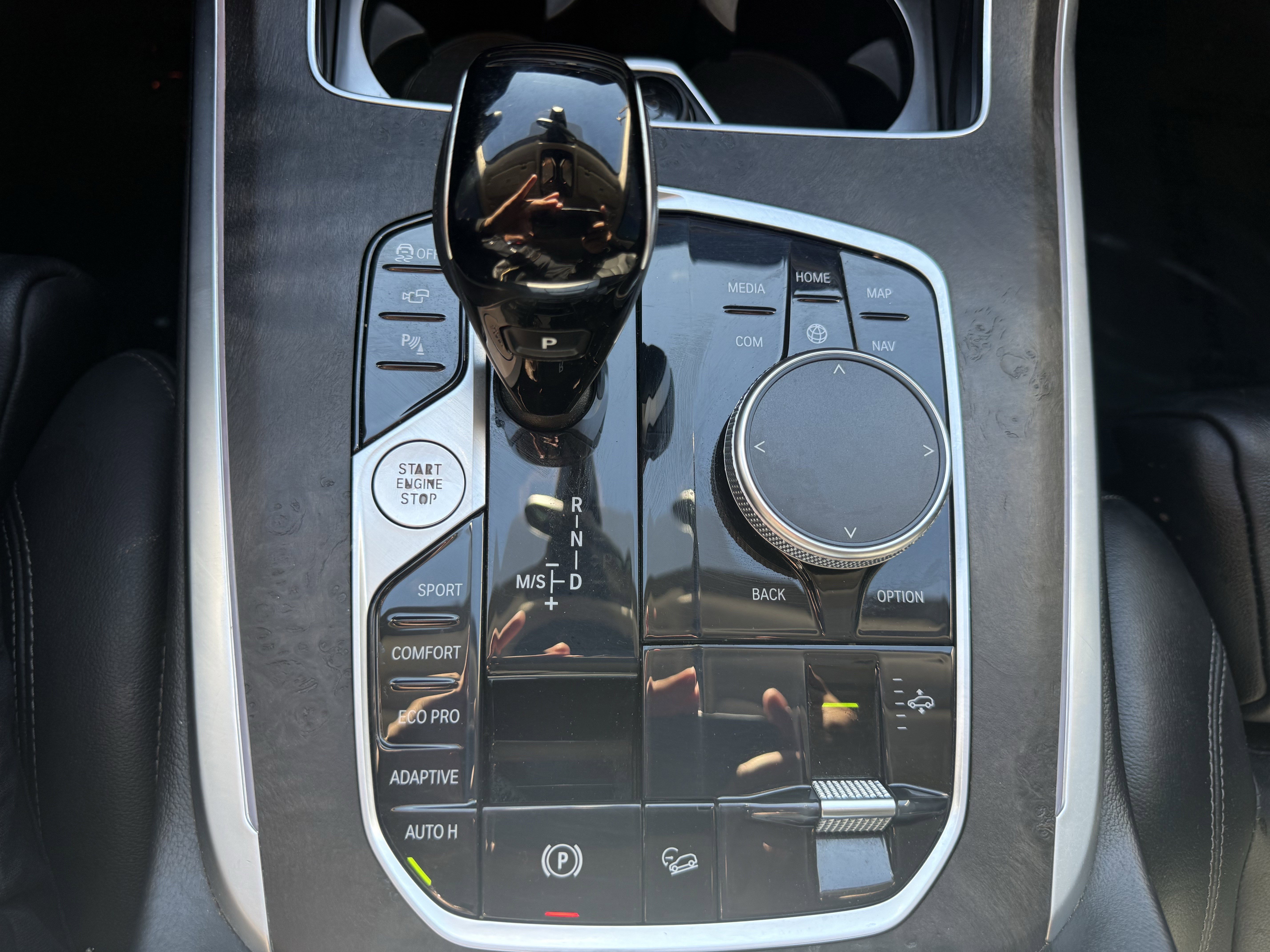 Used 2022 BMW X7 xDrive40i w/ Premium Package image 29