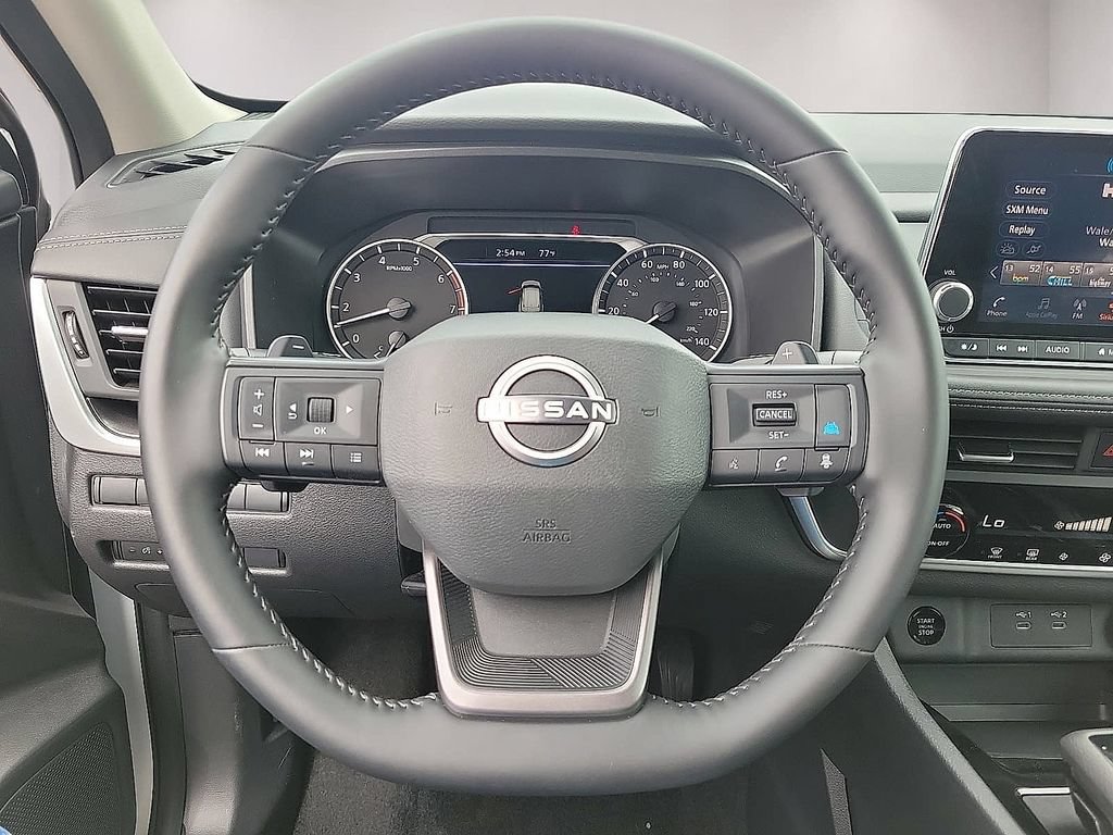 Used 2025 Nissan Rogue SV FWD image 19