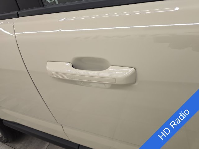 Certified 2025 Ford Bronco Sport Outer Banks w/ Outer Banks Tech Package+ AWD/4WD image 9