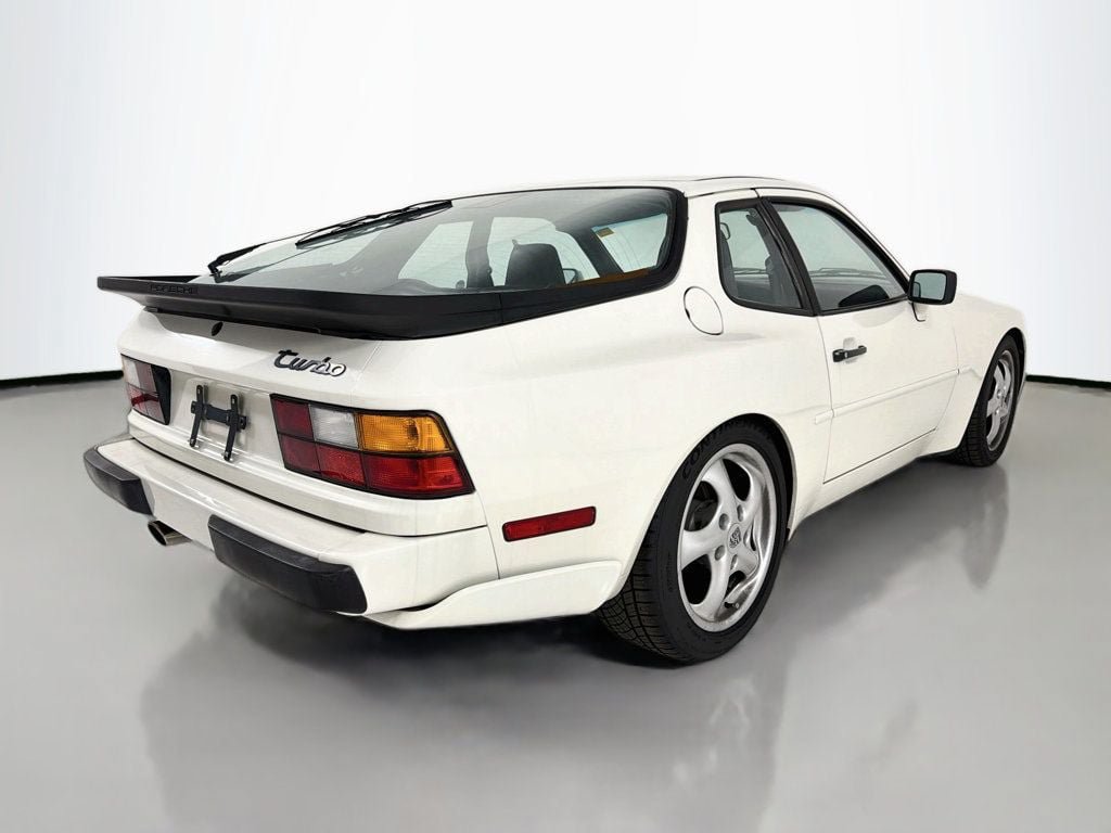 Used 1988 Porsche 944 Turbo RWD image 9