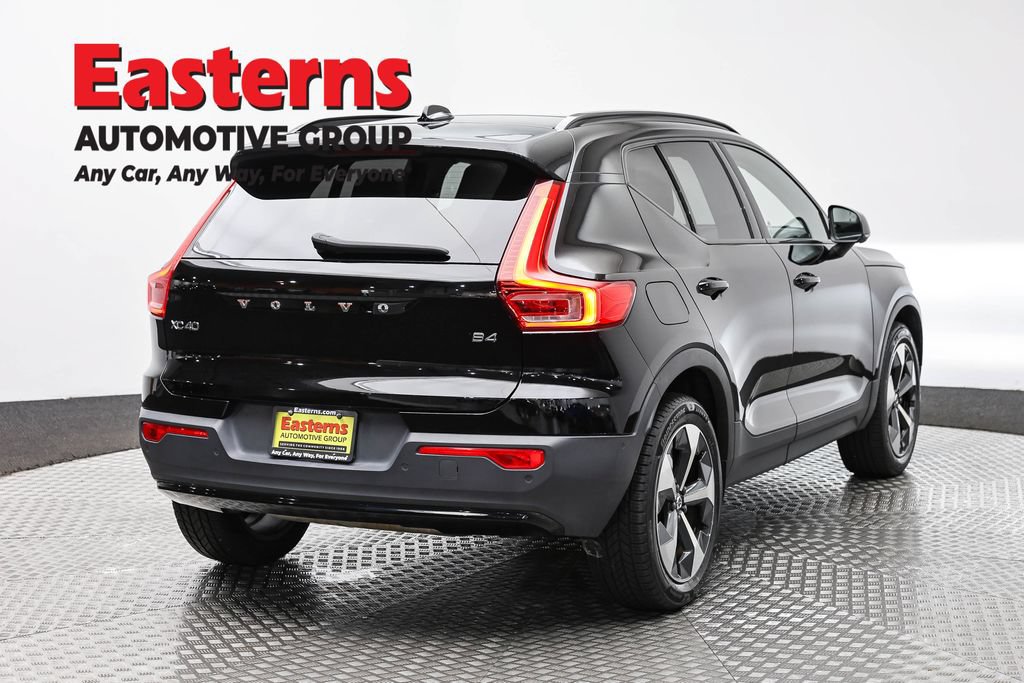 Used 2023 Volvo XC40 B4 Ultimate FWD image 5