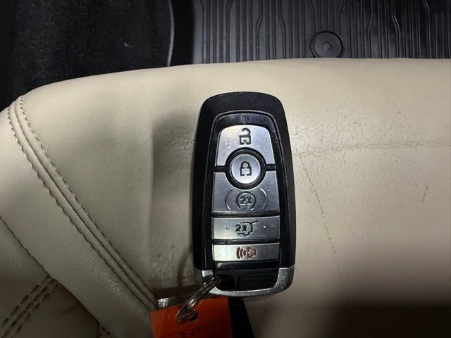 Used 2020 Ford Explorer Platinum w/ Premium Technology Package image 50