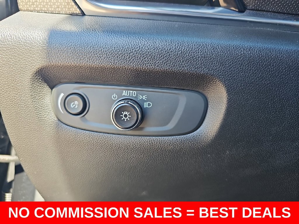 Used 2023 Chevrolet Traverse Premier w/ Redline Edition AWD/4WD image 28