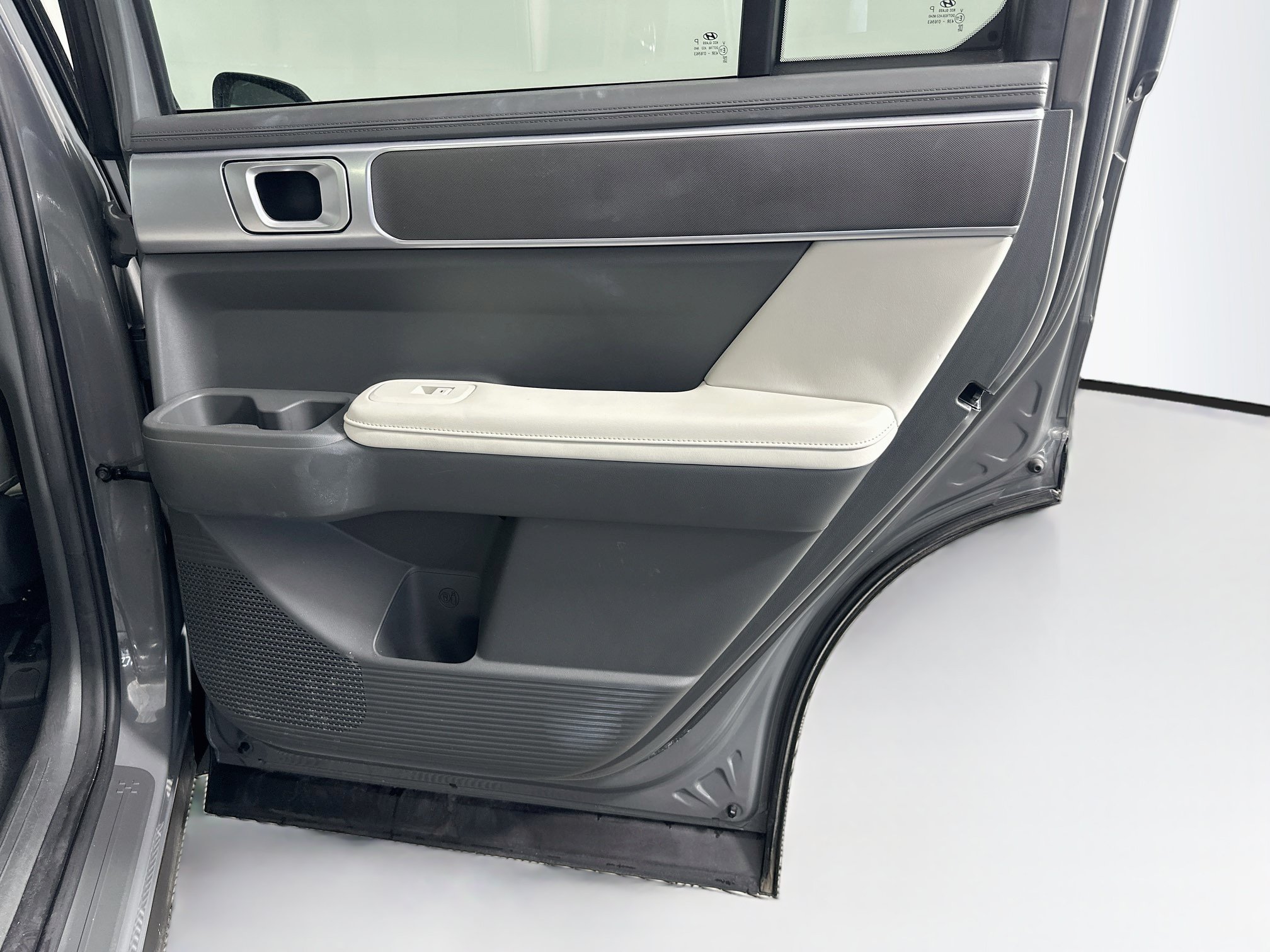 Used 2025 Hyundai Santa Fe SEL FWD image 31