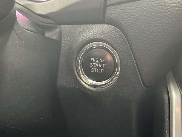 Used 2019 Toyota RAV4 XLE w/ Convenience Package FWD image 29