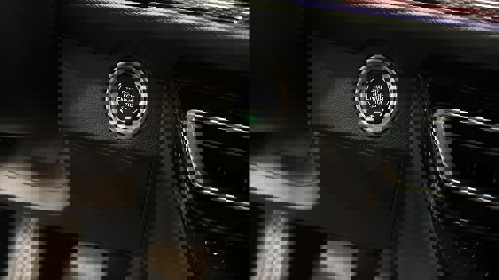 Used 2024 Chevrolet Traverse RS image 21