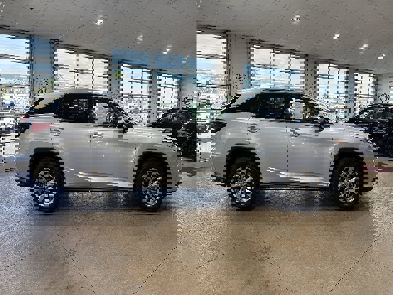 Used 2018 Lexus RX 350 FWD w/ Accessory Package image 3