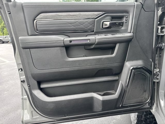 New 2026 RAM 3500 Limited AWD/4WD image 10