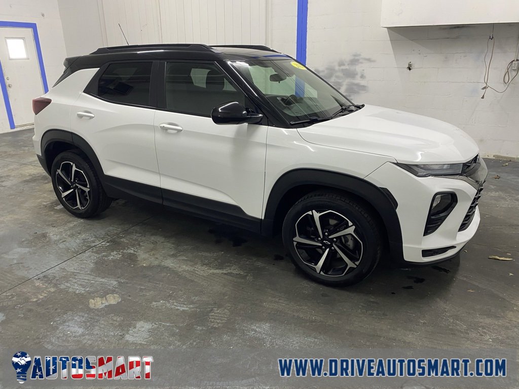 Used 2023 Chevrolet TrailBlazer RS image 2