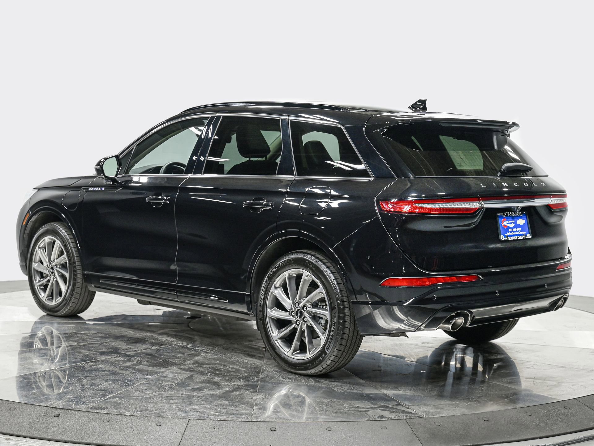 Used 2025 Lincoln Corsair Grand Touring w/ Equipment Group 301A image 4