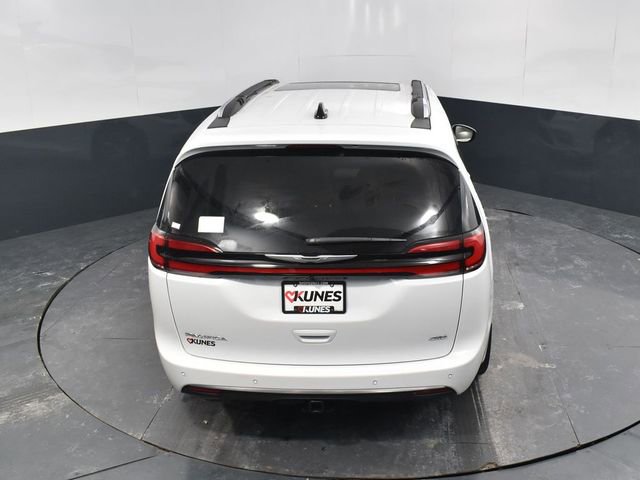 New 2026 Chrysler Pacifica Pinnacle image 46