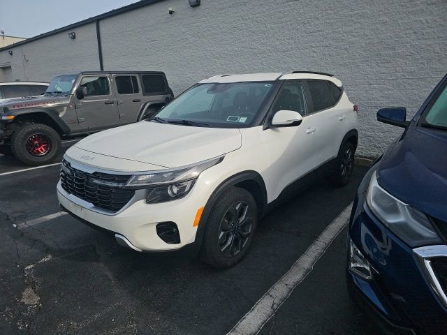 Certified 2024 Kia Seltos S AWD/4WD image 3