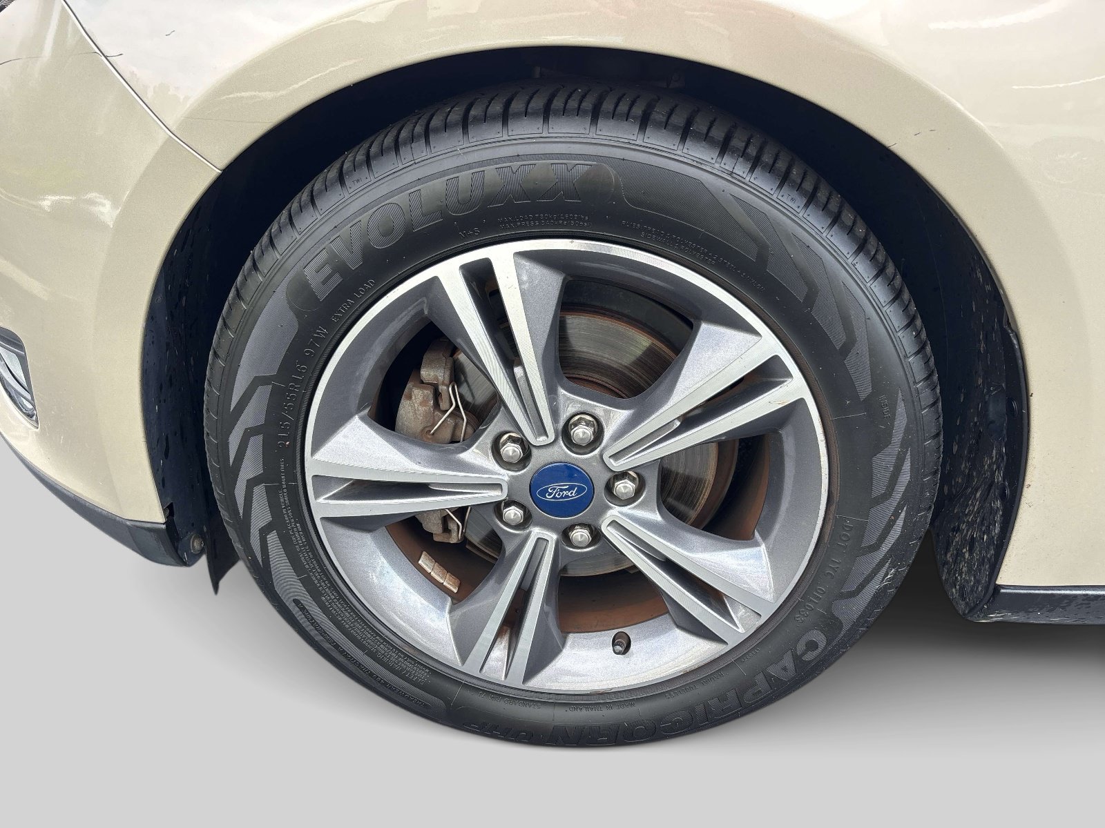 Used 2018 Ford Focus SE w/ SE Appearance Package FWD image 6