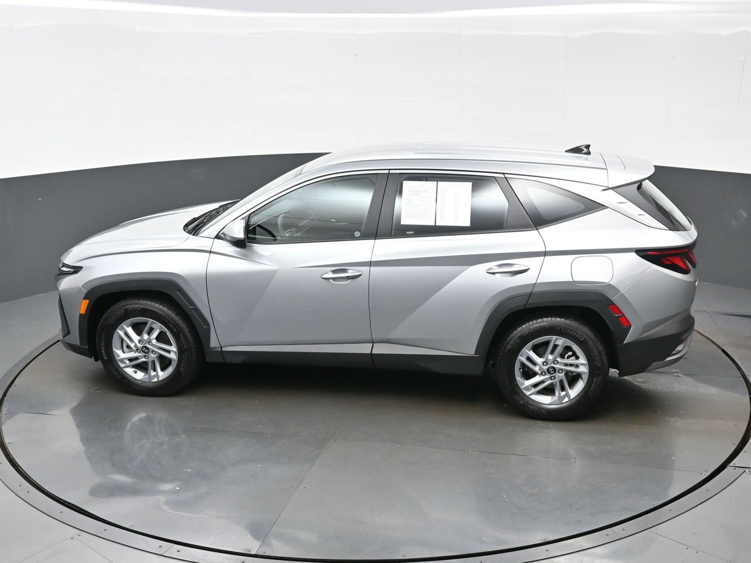 Used 2026 Hyundai Tucson SE FWD image 33