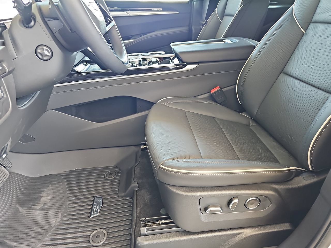 New 2026 Cadillac Escalade Sport w/ Touring Package AWD/4WD image 16