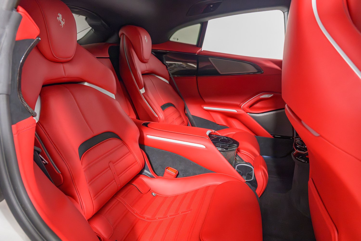 Certified 2025 Ferrari Purosangue AWD/4WD image 27