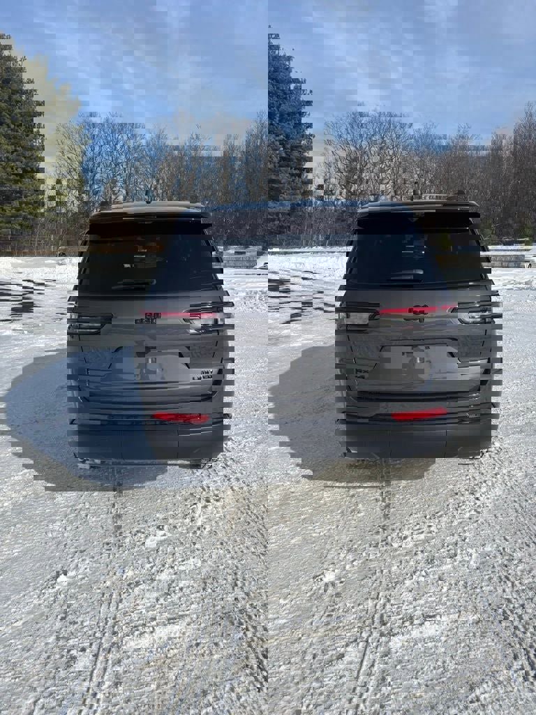 New 2025 Jeep Grand Cherokee L Limited image 6