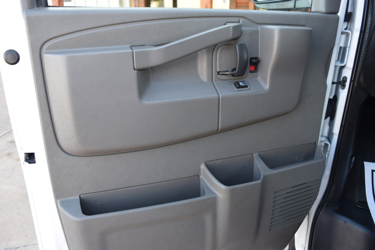 Used 2016 Chevrolet Express 2500 LS image 7
