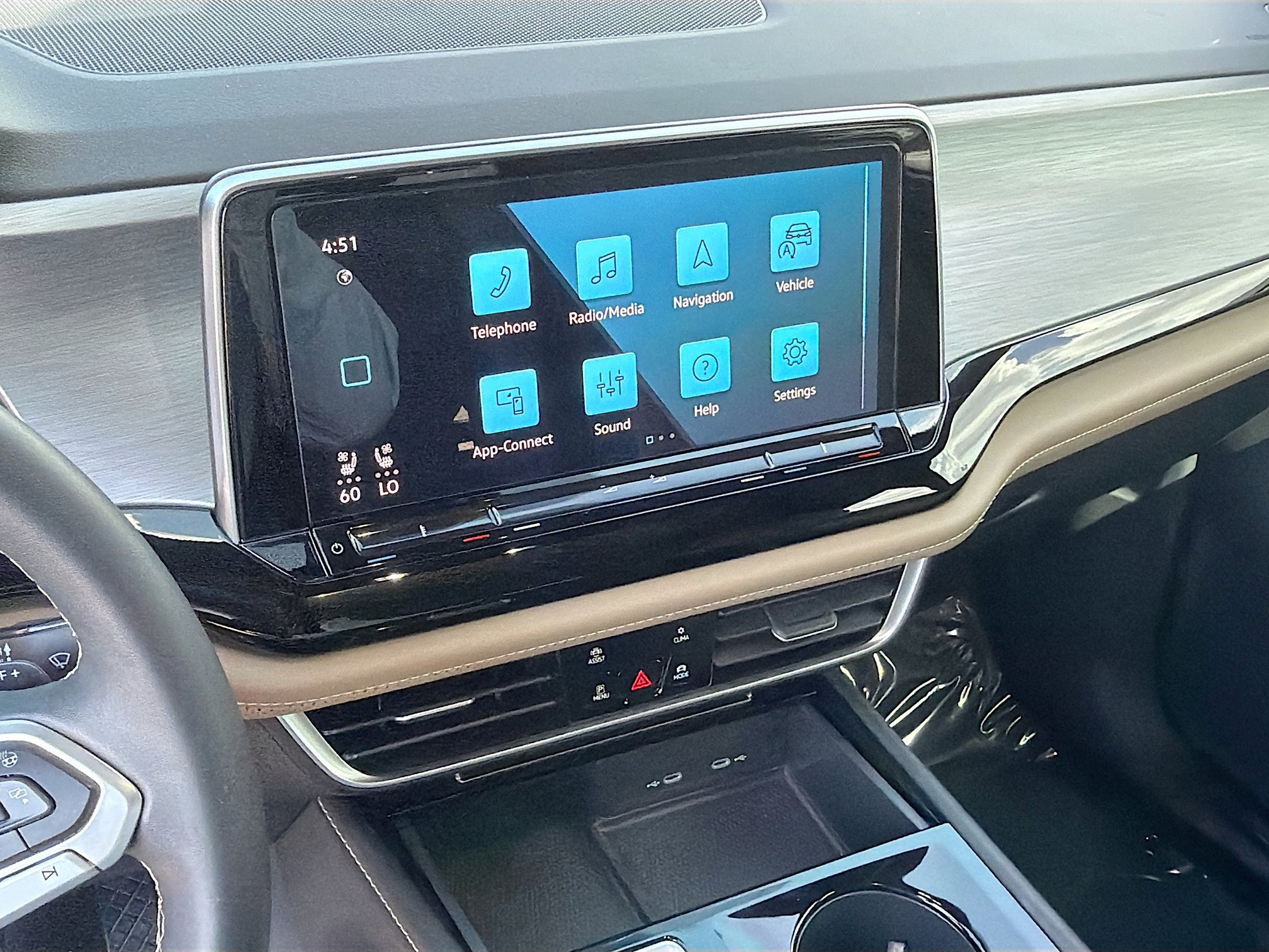 Used 2024 Volkswagen Atlas Cross Sport SE w/ Panoramic Sunroof Package FWD image 27