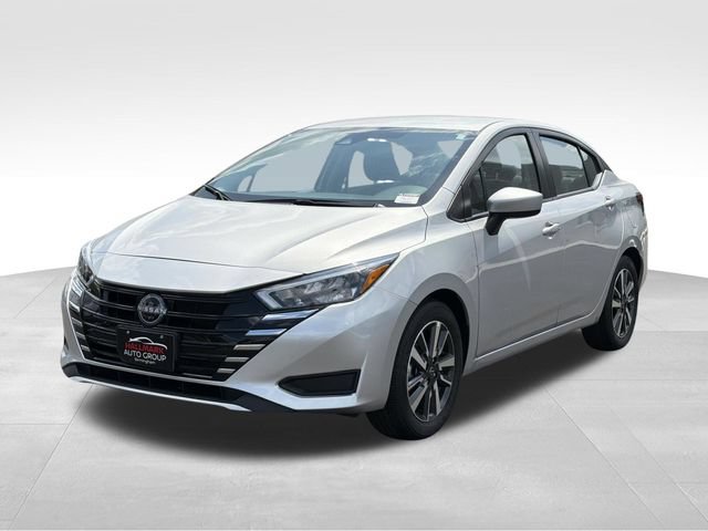 Used 2025 Nissan Versa SV FWD image 9