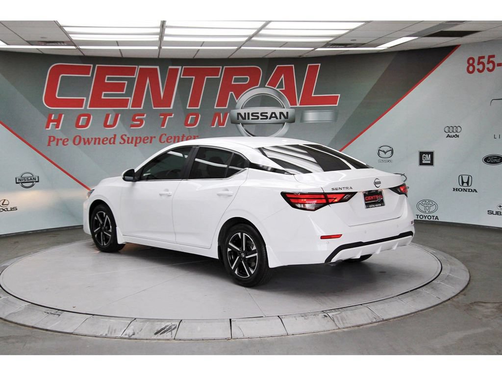 Used 2025 Nissan Sentra SV w/ All-Weather Package FWD image 3