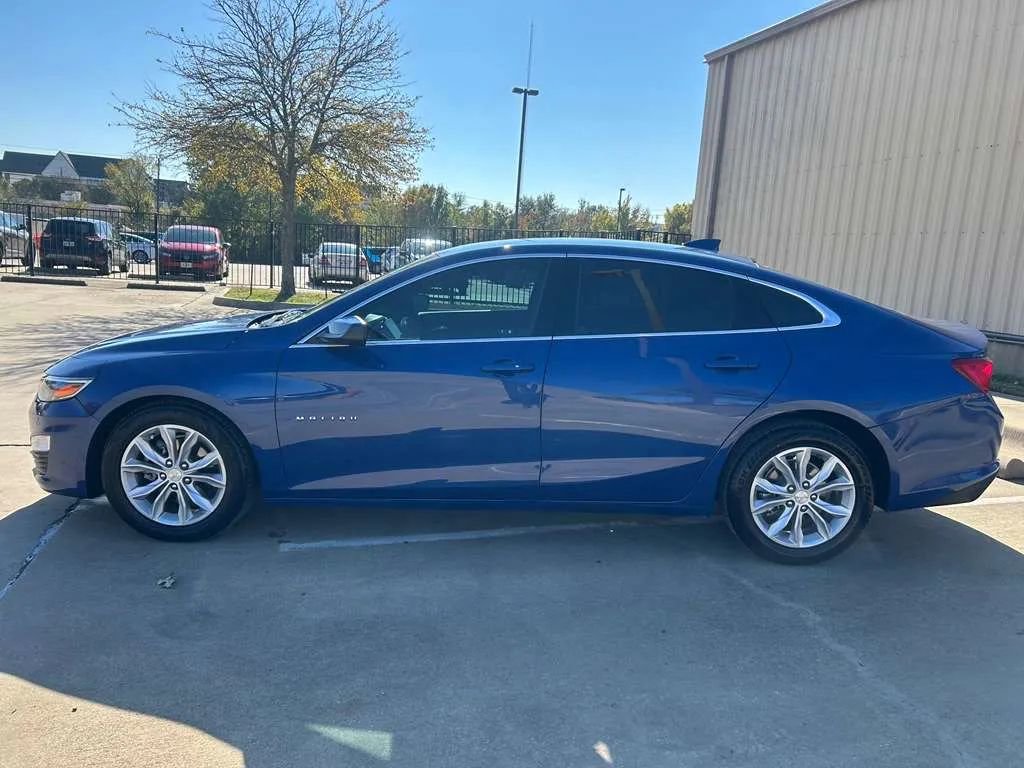 Used 2023 Chevrolet Malibu LT FWD image 9