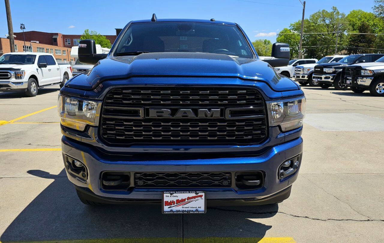 Used 2024 RAM 2500 Big Horn w/ Night Edition AWD/4WD image 4