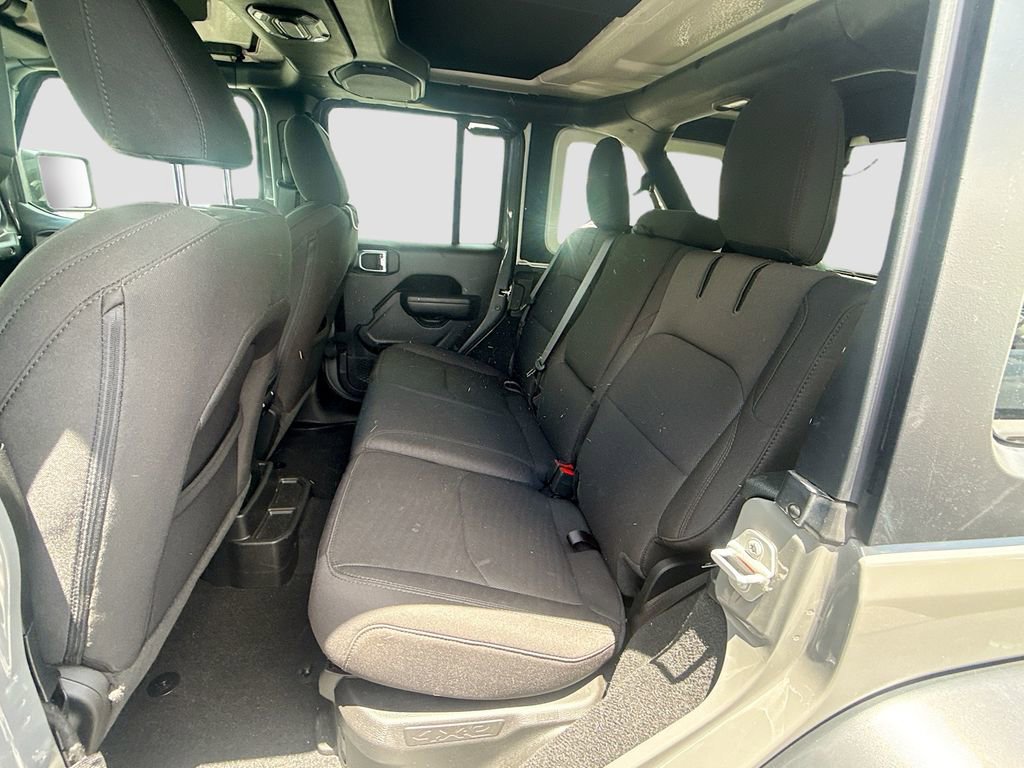Used 2023 Jeep Wrangler Unlimited AWD/4WD image 27