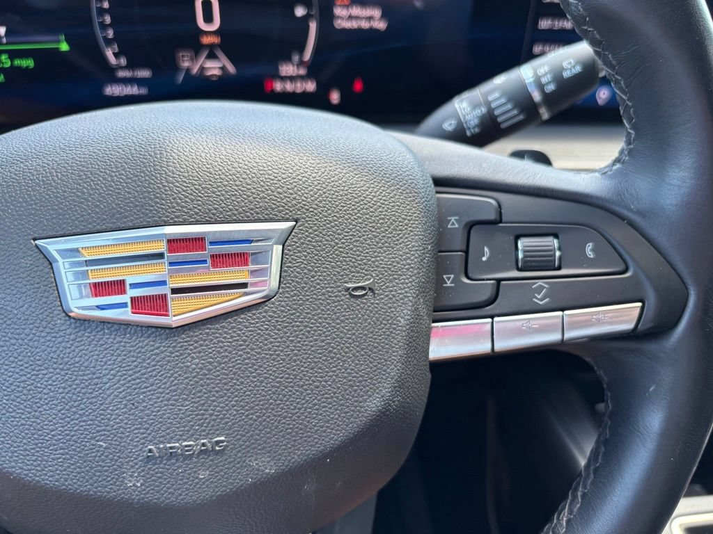 Used 2025 Cadillac XT4 Premium Luxury FWD image 28