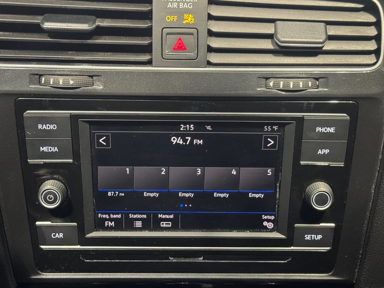 Used 2018 Volkswagen Golf S image 29