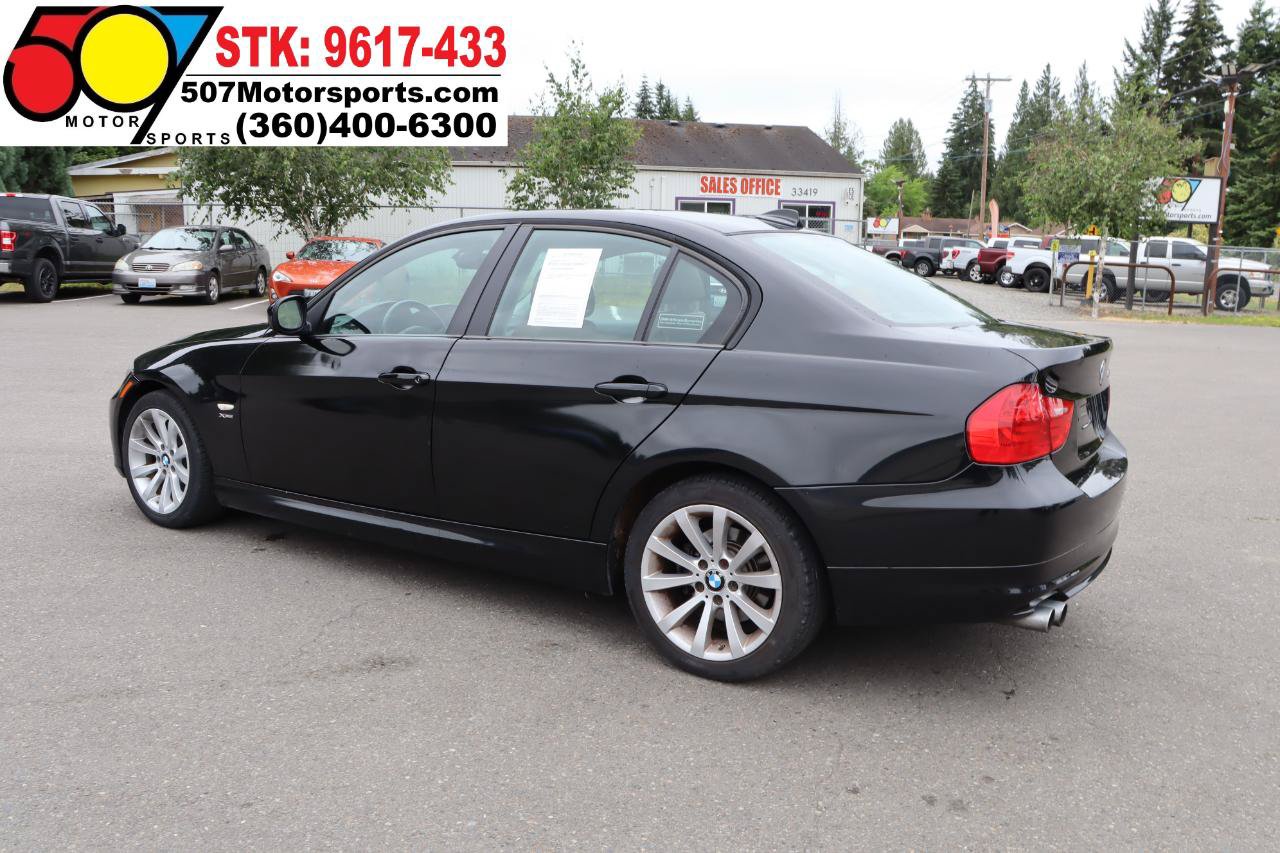 Used 2011 BMW 328i xDrive Sedan AWD/4WD image 7