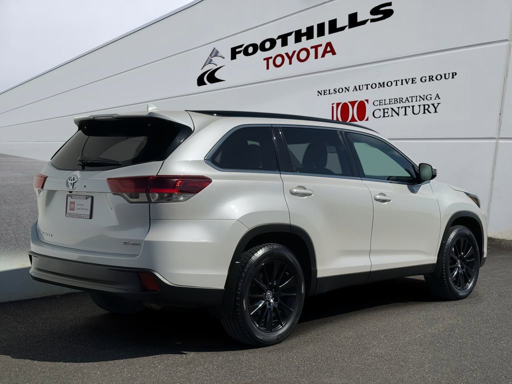 Certified 2019 Toyota Highlander SE AWD/4WD image 3