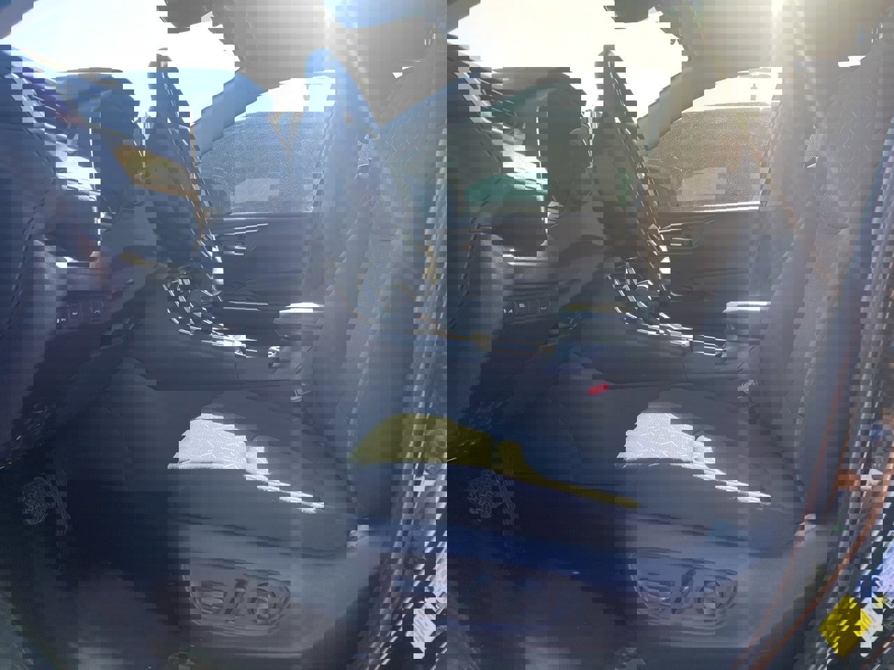 Used 2023 Toyota RAV4 XLE w/ Convenience Package image 7