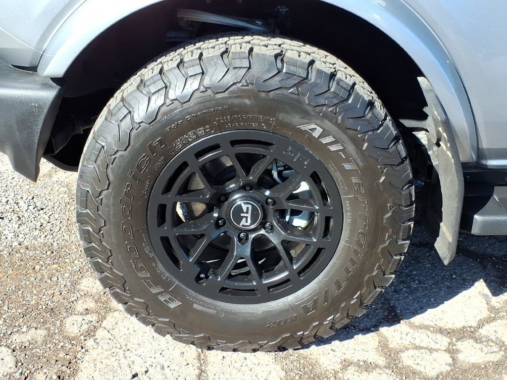 Used 2023 Ford Bronco Outer Banks AWD/4WD image 9