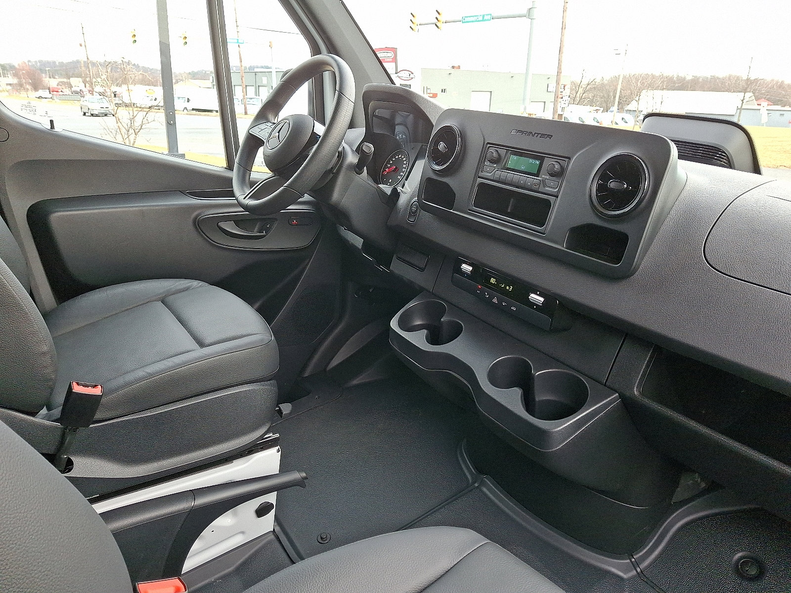 Used 2025 Mercedes-Benz Sprinter 2500 image 14