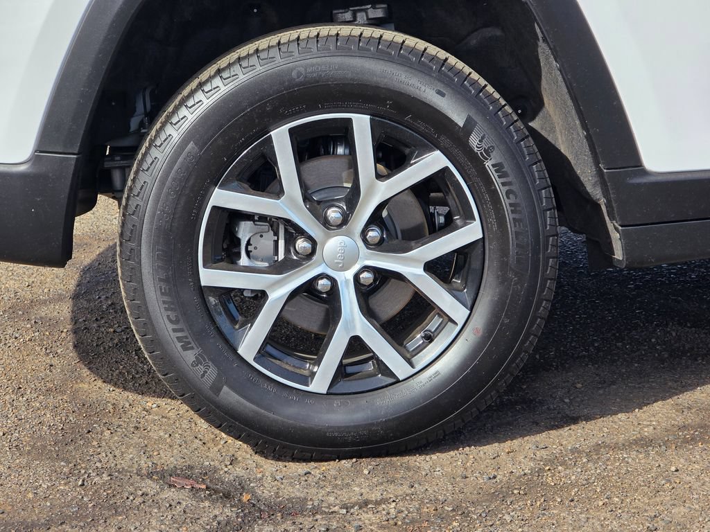 Used 2024 Jeep Grand Cherokee Limited AWD/4WD image 30