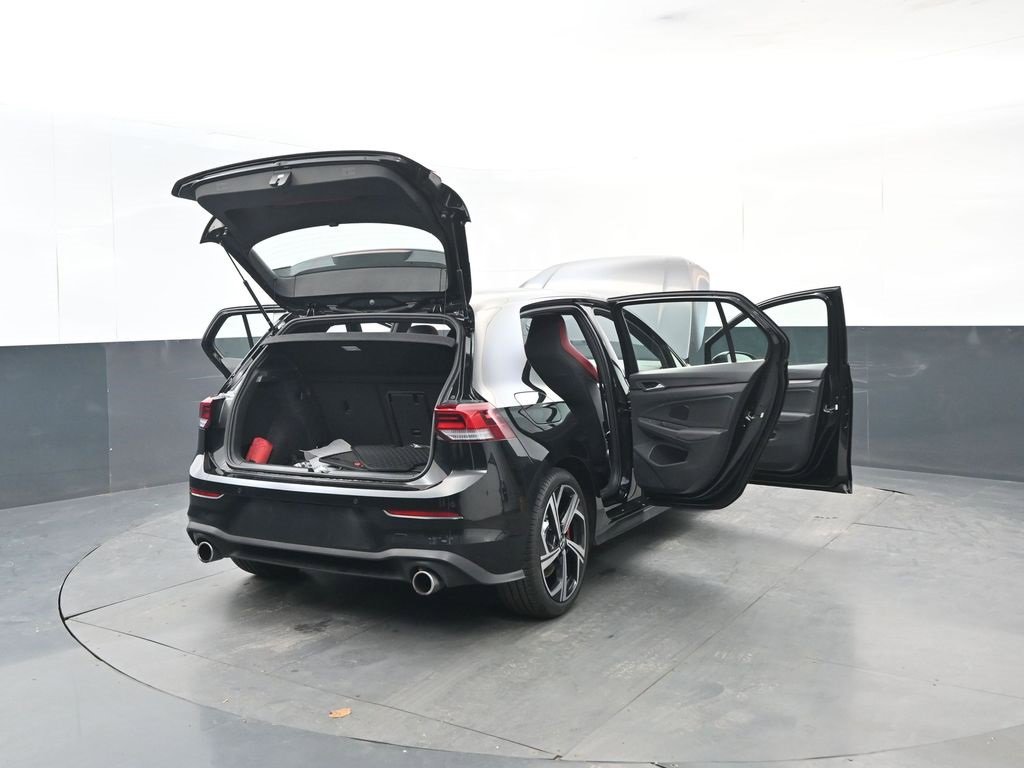 Used 2025 Volkswagen GTI SE image 29