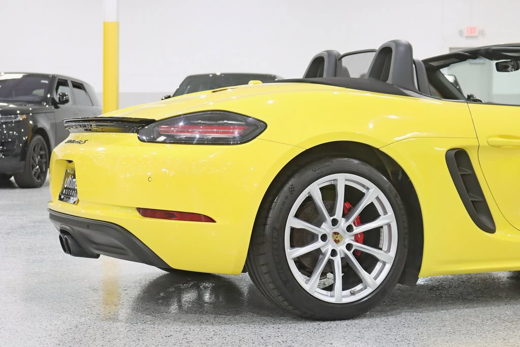Used 2019 Porsche 718 Boxster S RWD image 11