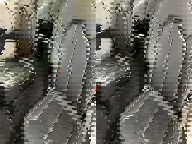 Used 2022 Chrysler Pacifica Touring-L image 11