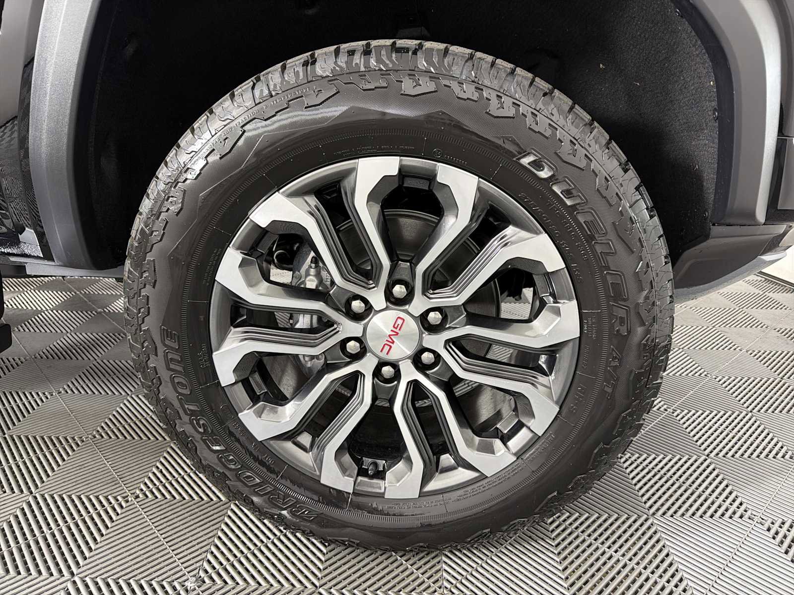 New 2026 GMC Canyon Denali AWD/4WD image 10