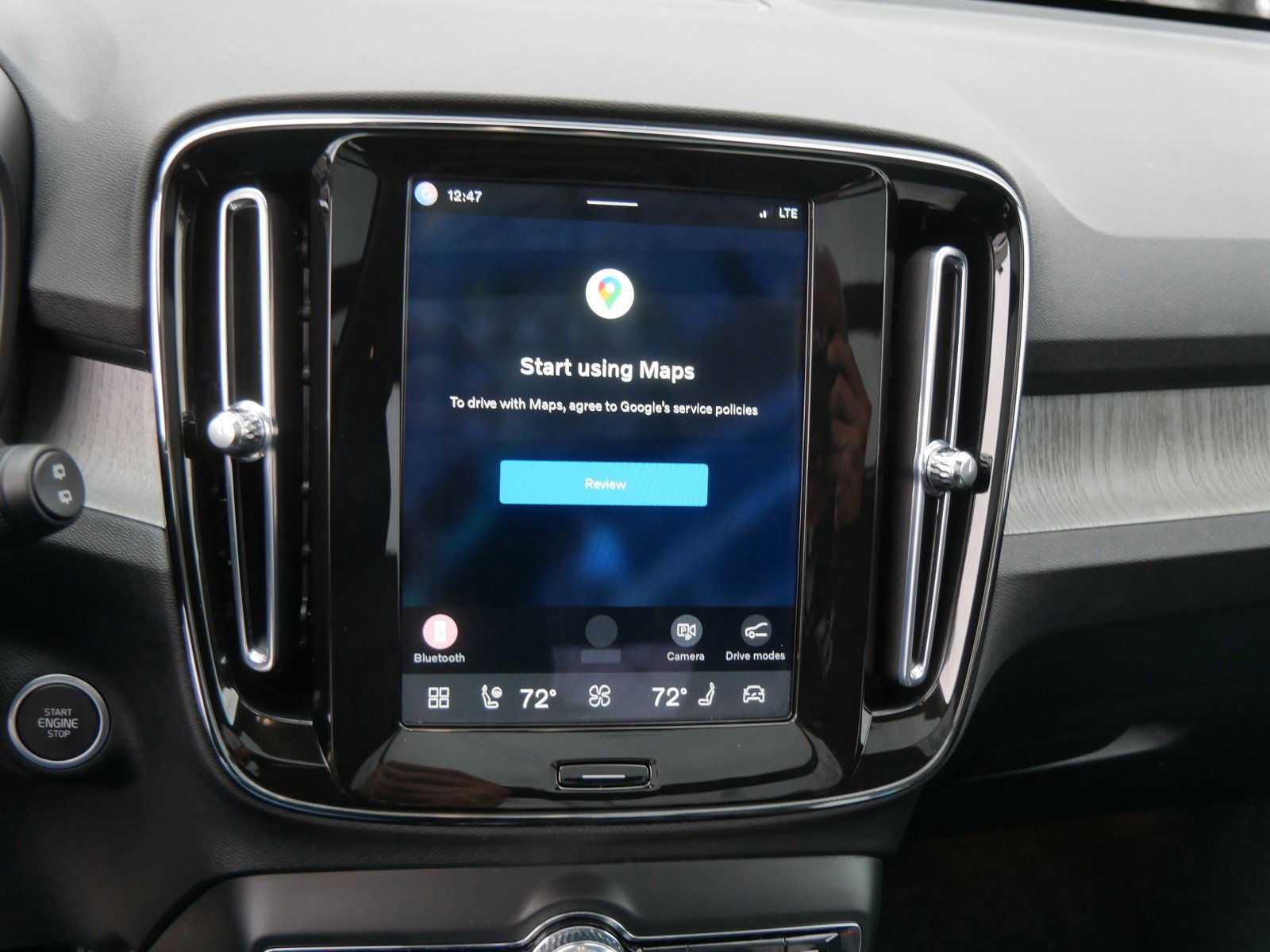 Certified 2025 Volvo XC40 B5 Plus image 19