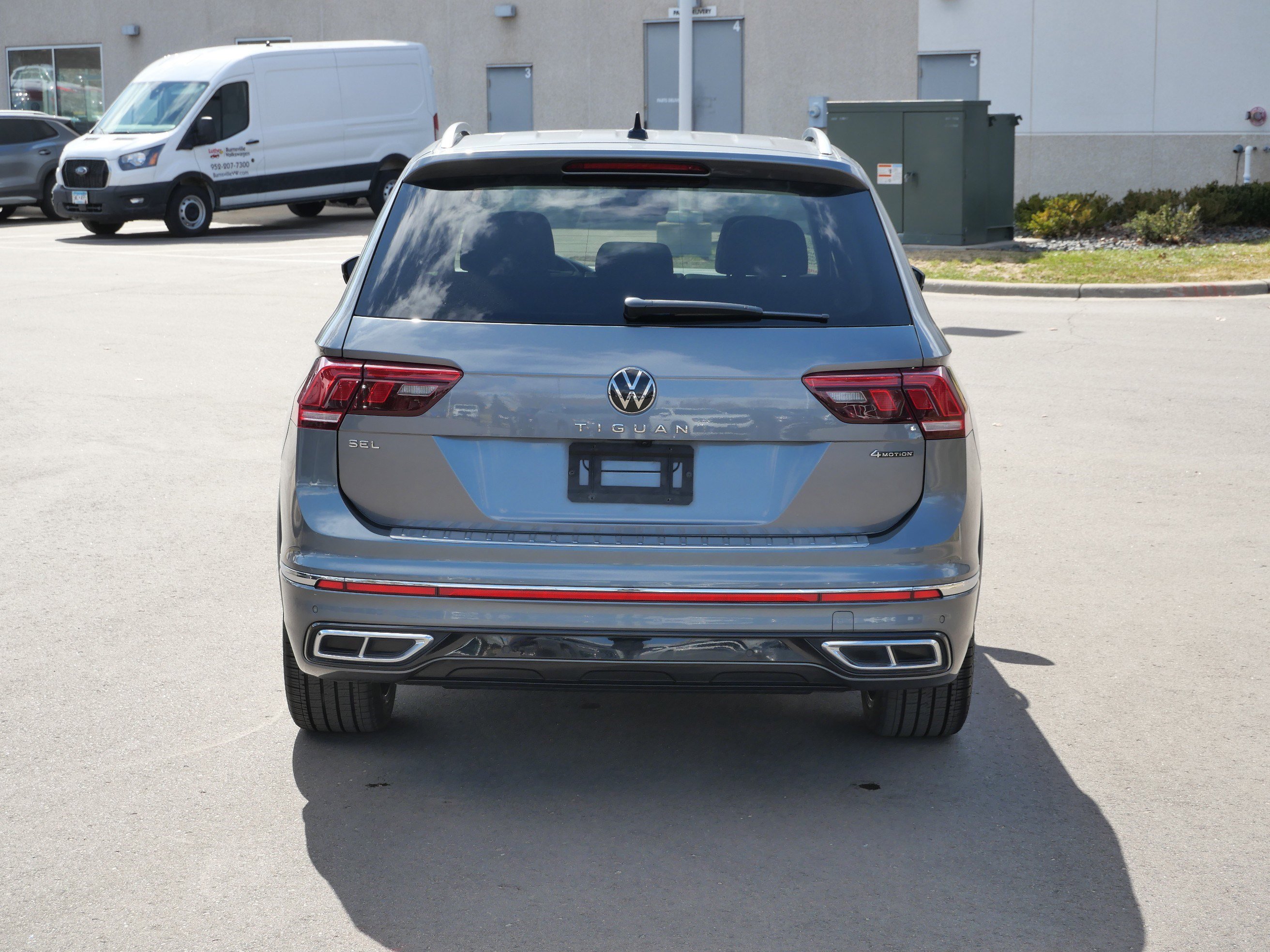 Used 2022 Volkswagen Tiguan SEL R-Line image 6