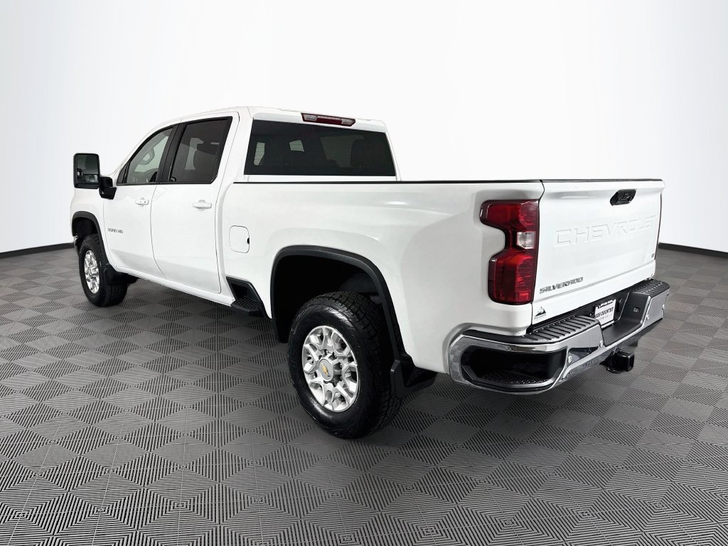 Used 2023 Chevrolet Silverado 3500 LT w/ Convenience Package AWD/4WD image 5