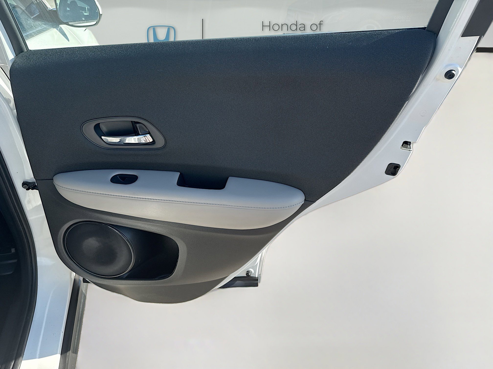 Used 2022 Honda HR-V LX image 29