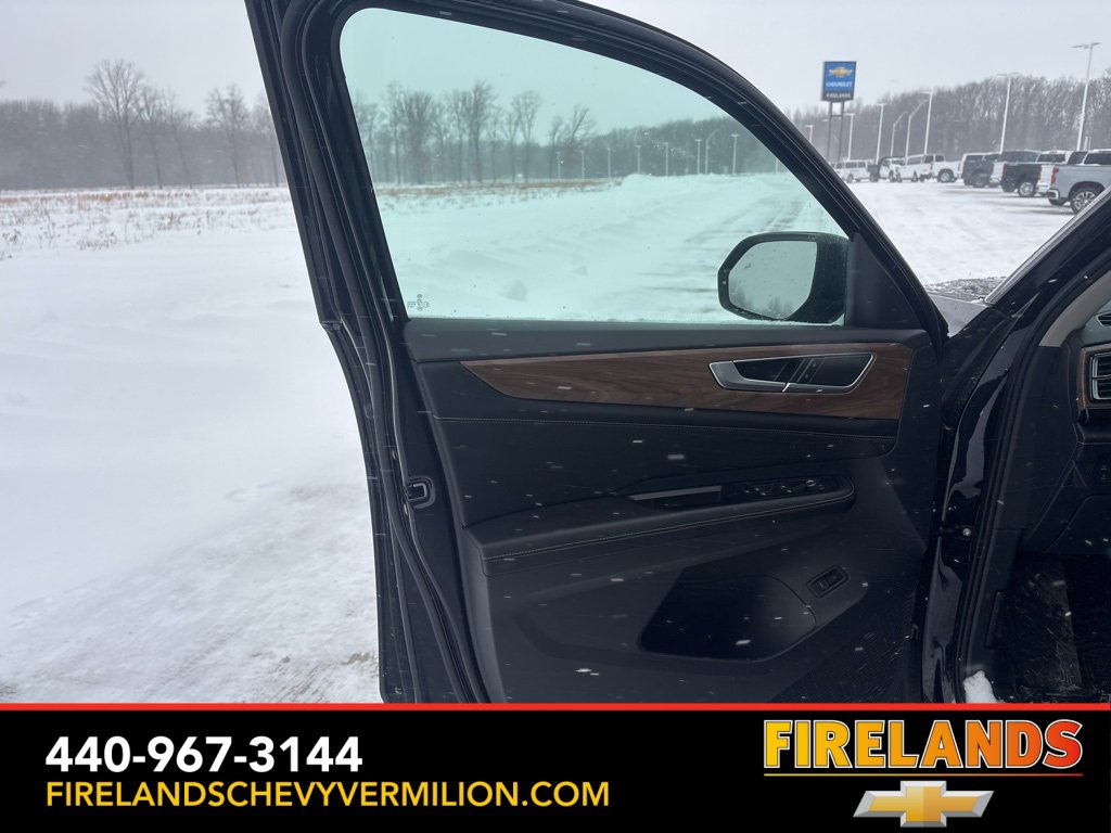 Used 2024 Volkswagen Atlas SE w/ Panoramic Sunroof Package image 9